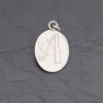 Médaille initiale A ovale en argent patiné rhodié | Pattrice