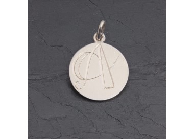 Médaille initiale A en argent rhodié gravée main | Pattrice