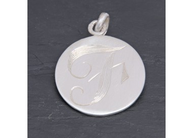 Médaille initiale F à traits en argent satiné | Pattrice