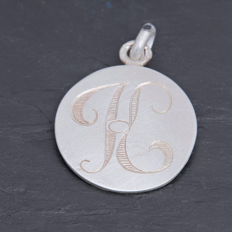 Médaille initiale K à traits argent gravée main | Pattrice