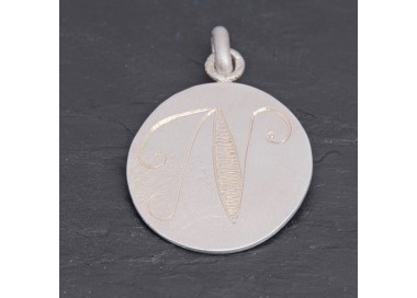 Médaille initiale N à traits en argent satiné | Pattrice
