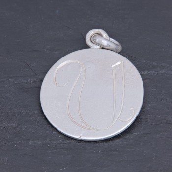Médaille initiale U en argent satiné gravée main | Pattrice