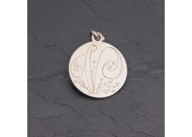 Médaille initiale V fleurie en argent rhodié | Pattrice