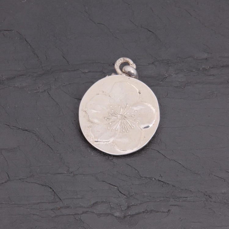 Médaille Fleur de cerisier en argent patiné 16 mm | Pattrice