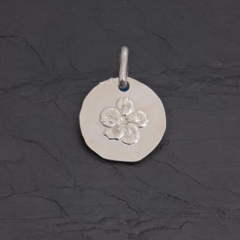 Médaille Fleur de cerisier ovale en argent rhodié | Pattrice