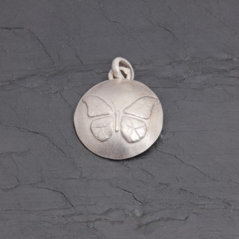 Médaille Papillon en argent satiné gravée main | Pattrice
