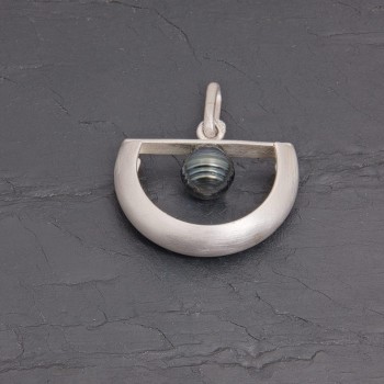Pendentif demi-lune en argent et perle noire | Pattrice