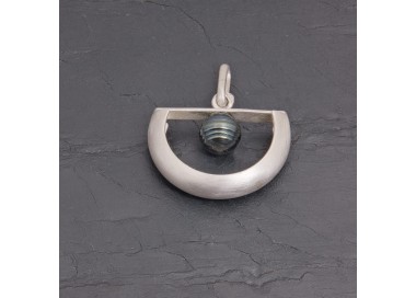 Pendentif demi-lune en argent et perle noire | Pattrice