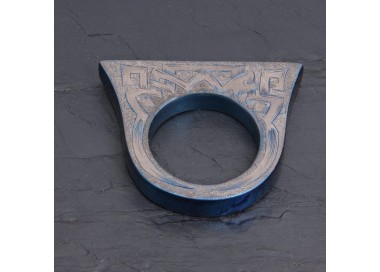 Chevalière titane bleu gravée entrelacs | Pattrice